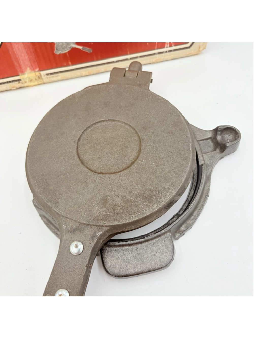 CAST IRON KRUMKAKE IRON Stovetop Cookie Maker w/ Ring Original Box - Picture 6 of 10